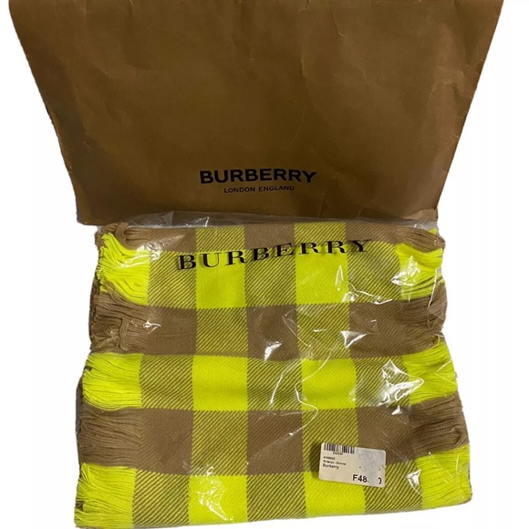 Authentic BURBERRY Cashmere Half Mega Check Fringe Scarf Neon Yellow - Picture 3 of 9